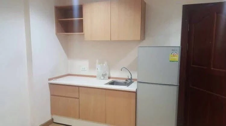 ให้เช่า PG RAMA 9 Condominium ห้องติดวอลเปเปอร์อย่างดี ราคาอย่างโดน สะดวกครบจบที่นี่ มาจองเลย อย่าพลาด