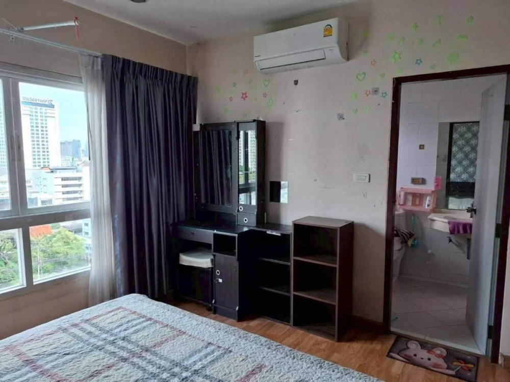 ให้เช่า PG RAMA 9 Condominium ห้องติดวอลเปเปอร์อย่างดี ราคาอย่างโดน สะดวกครบจบที่นี่ มาจองเลย อย่าพลาด