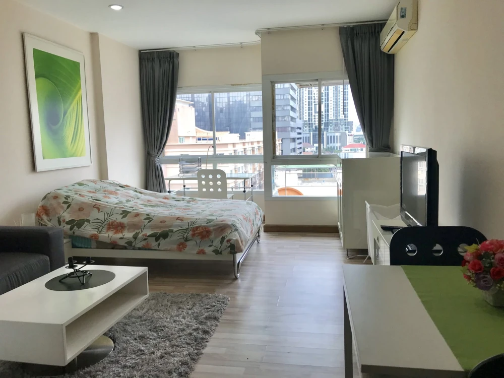 ให้เช่า PG RAMA 9 Condominium 1 ห้องนอน 1 ห้องน้ำ เฟอร์ครบครัน วิวเมือง หิ้วกระเป๋าเข้าอยู่ได้เลยจ้า