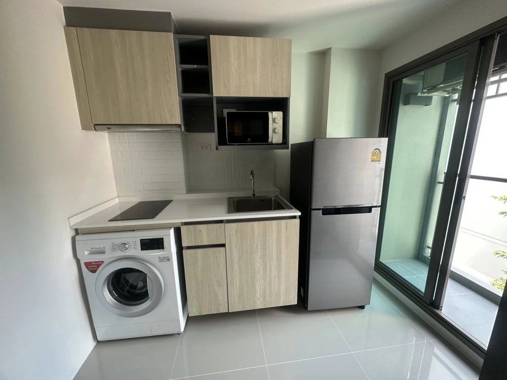 ให้เช่า Phyll Phahol 34 ห้องตกแต่งครบครัน มีต้นไม้ใหญอยู่หลังห้อง บรรยากาศร่มรื่นสุดๆ ห้ามพลาด