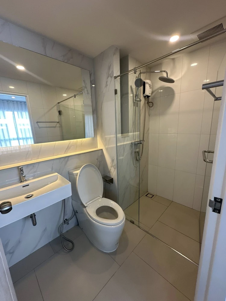 ให้เช่า PLACE 168 Pinklao ห้องน่าอยู่ เฟอร์พร้อม จองเลยห้ามพลาด!!!