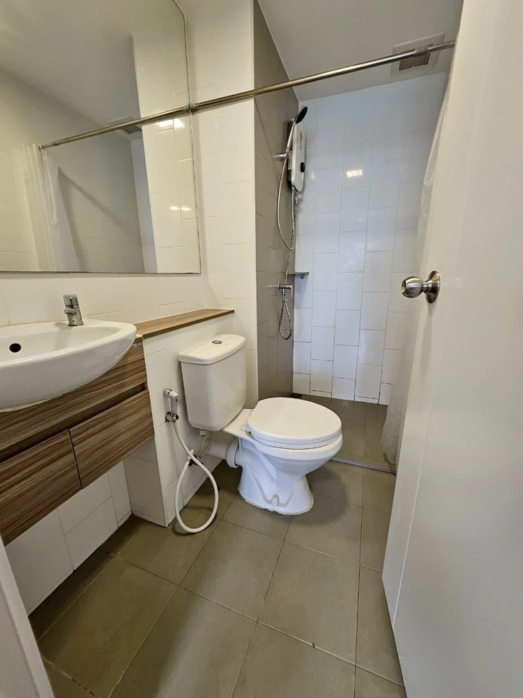 ให้เช่า plum condo รังสิต อไลฟ์ เฟส 1 ชั้น 7 วิวสระ ตึก B มีเฟอร์นิเจอร์ และสิ่งอำนวยความสะดวก ห้ามพลาด