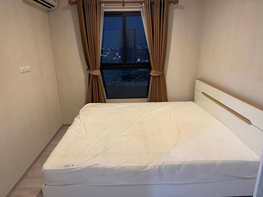 Plum Condo Central Station for rent: 1 bedroom, 1 bathroom, fully furnished, great location, not hot. Book now!