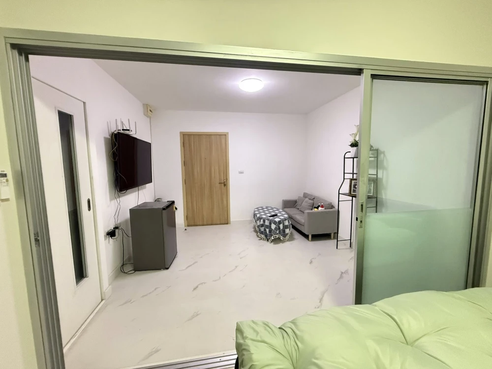 ให้เช่า Plum Condo Extra Rama 2 ห้องชั้น 5 มาพร้อมเฟอร์และสิ่งอำนวยความสะดวกครบครัน จองเลย