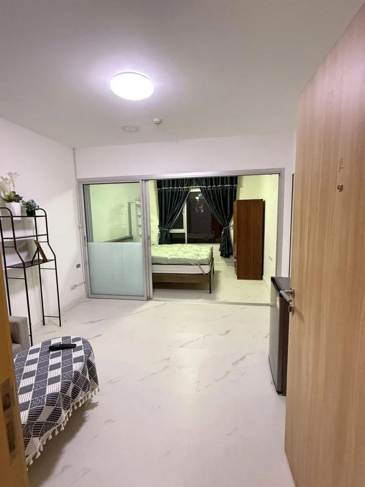 ให้เช่า Plum Condo Extra Rama 2 ห้องชั้น 5 มาพร้อมเฟอร์และสิ่งอำนวยความสะดวกครบครัน จองเลย