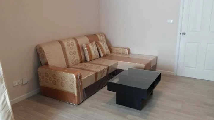 ให้เช่า Plum Condo Laemchabang ห้องน่าอยู่ ชั้น 6 เฟอร์นิเจอร์ครบครัน วิวสระว่ายน้ำ จองเลย