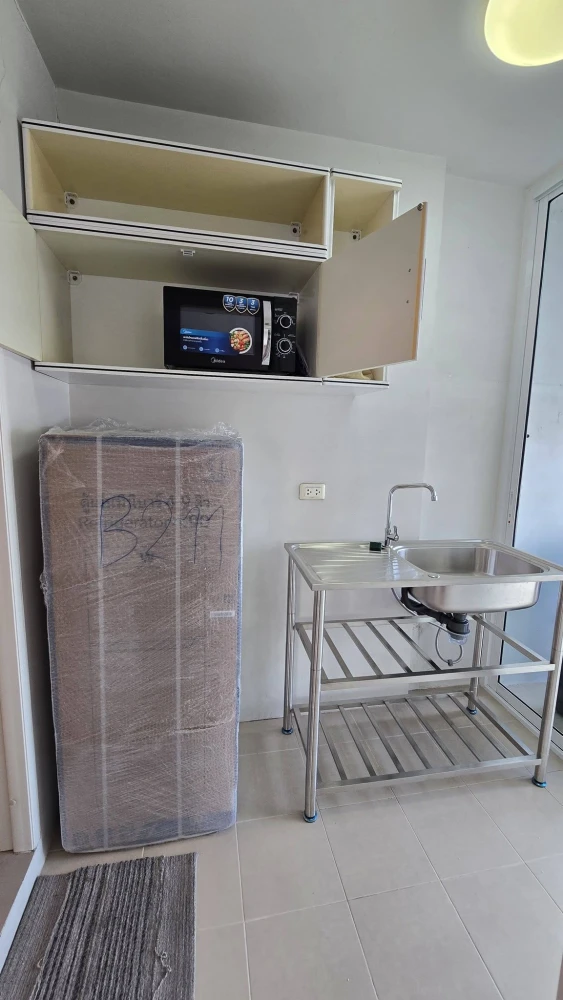 ให้เช่า Plum Condo Nawamin ห้องชั้น 8 มาพร้อมเฟอร์นิเจอร์และเครื่องใช้ไฟฟ้าครบครัน รีบจองเลยจ้า