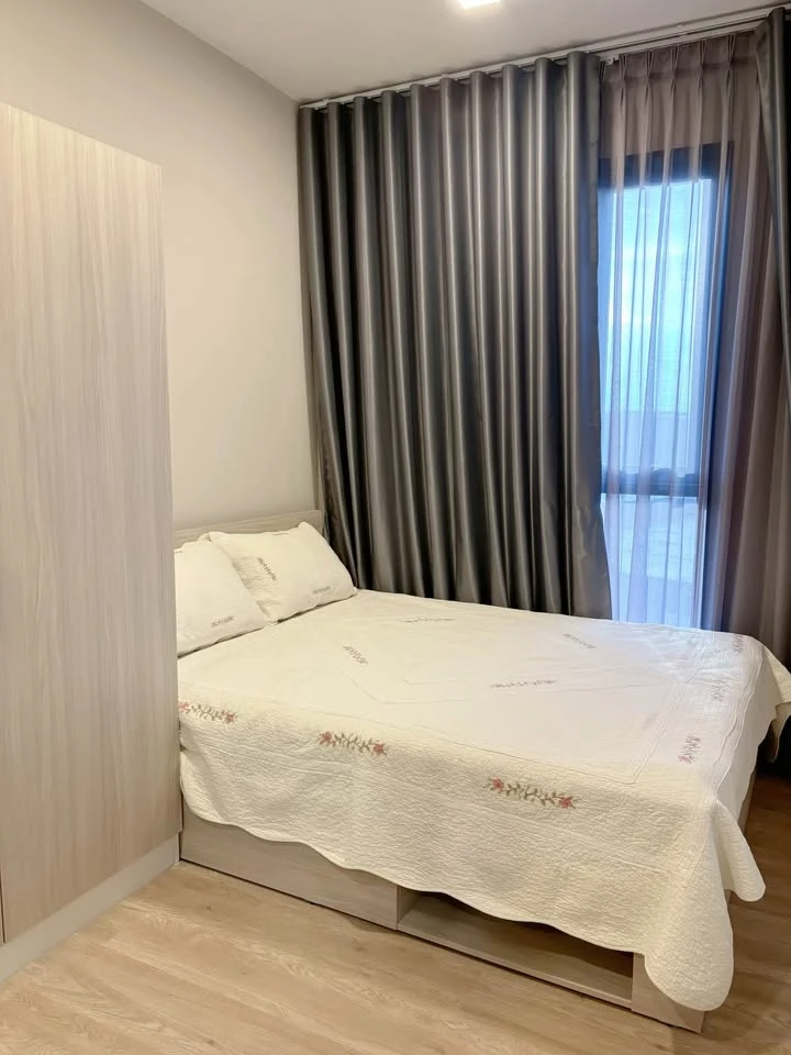ให้เช่า Plum Condo New West Bangyai 1 ห้องนอน 1 ห้องน้ำ มาพร้อมเฟอร์และสิ่งอำนวยความสะดวกครบครัน จองเลย