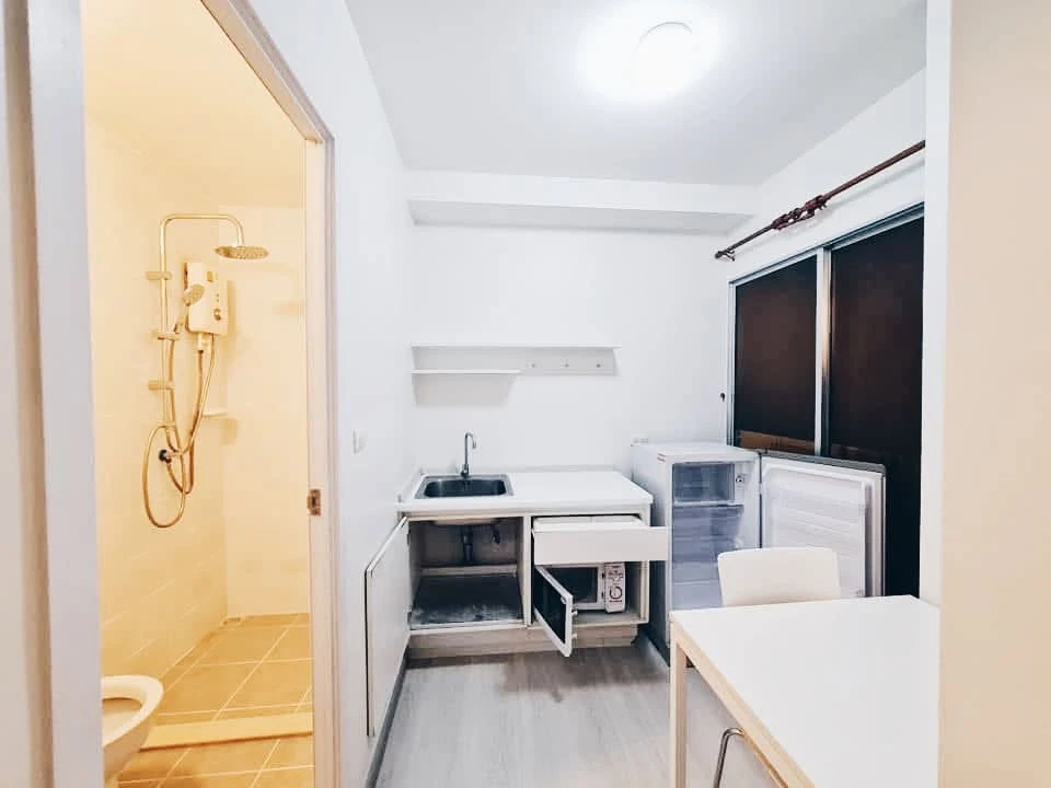 ให้เช่า Plum Condo Park Rangsit ห้องชั้น 7 มาพร้อมเฟอร์นิเจอร์ครบครัน หิ้วกระเป๋าเข้าอยู่ได้เลยจ้า