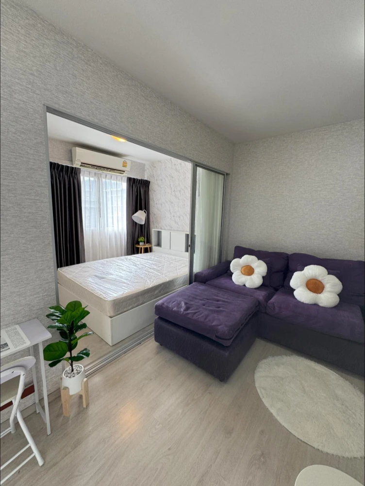 ให้เช่า Plum Condo Park Rangsit ห้องมุมให้ความเป็นส่วนตัว แต่งสวยคุมโทน ติดวอลเปเปอร์อย่างดี ห้ามพลาด