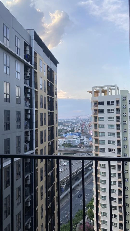 ให้เช่า Plum Condo Pinklao Station 1 ห้องนอน 1 ห้องน้ำ เฟอร์นิเจอร์ครบครัน วิวสระสวย รีบจองเลยตอนนี้