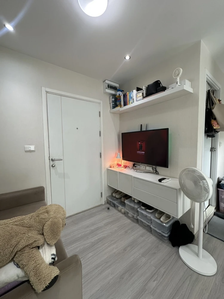 ให้เช่า Plum Condo Ram 60 Interchange 1 ห้องนอน 1 ห้องน้ำ บิ้วอินหัวเตียงอย่างดี ตกแต่งคุมโทน รีบจองด่วนๆ