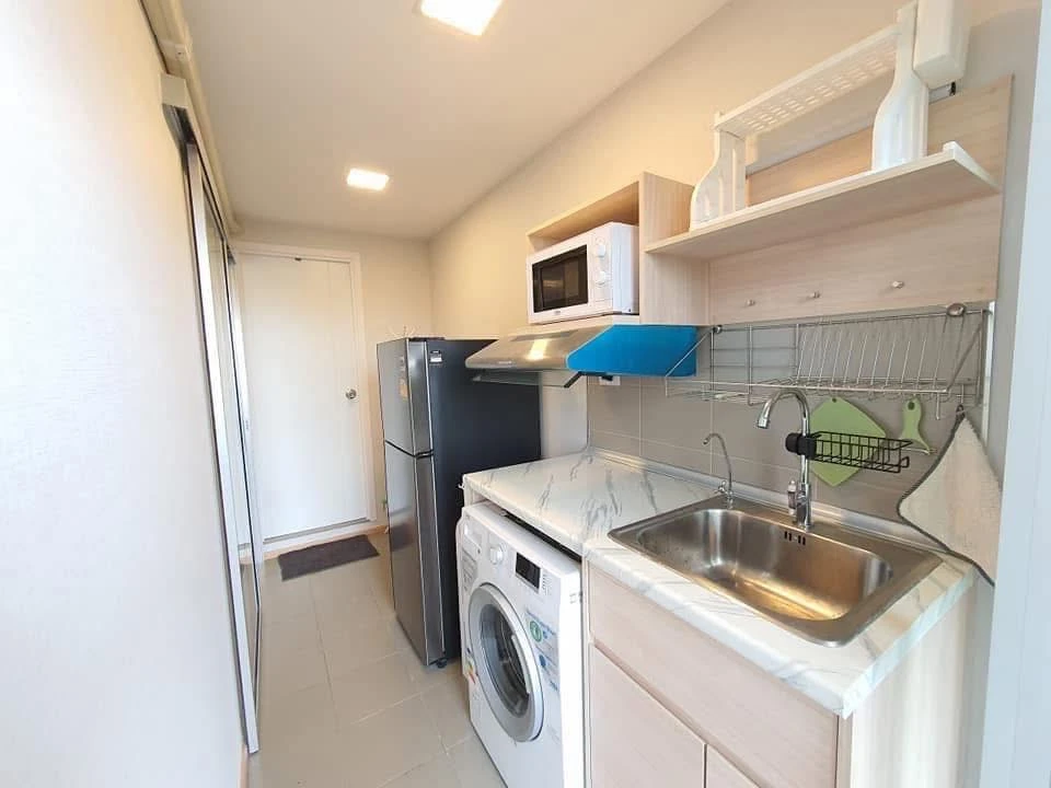ให้เช่า Plum Condo Rangsit Alive 1 ห้องชั้น 3 บิ้วอินผนังลายหินอ่อนอย่างดี เครื่องใช้ไฟฟ้าครบครัน จองเลย