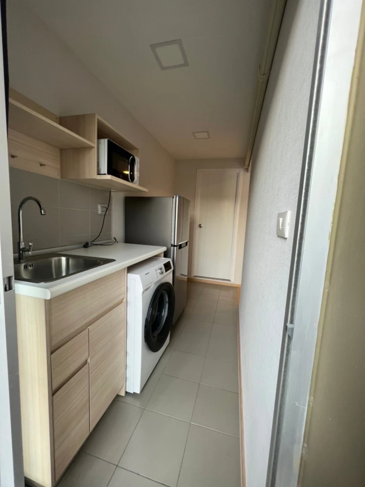 ให้เช่า Plum Condo Rangsit Alive 2 ห้องมุมให้ความเป็นส่วนตัว มาพร้อมเฟอร์นิเจอร์ครบครัน หิ้วกระเป๋าเข้าอยู่ได้เลยจ้า