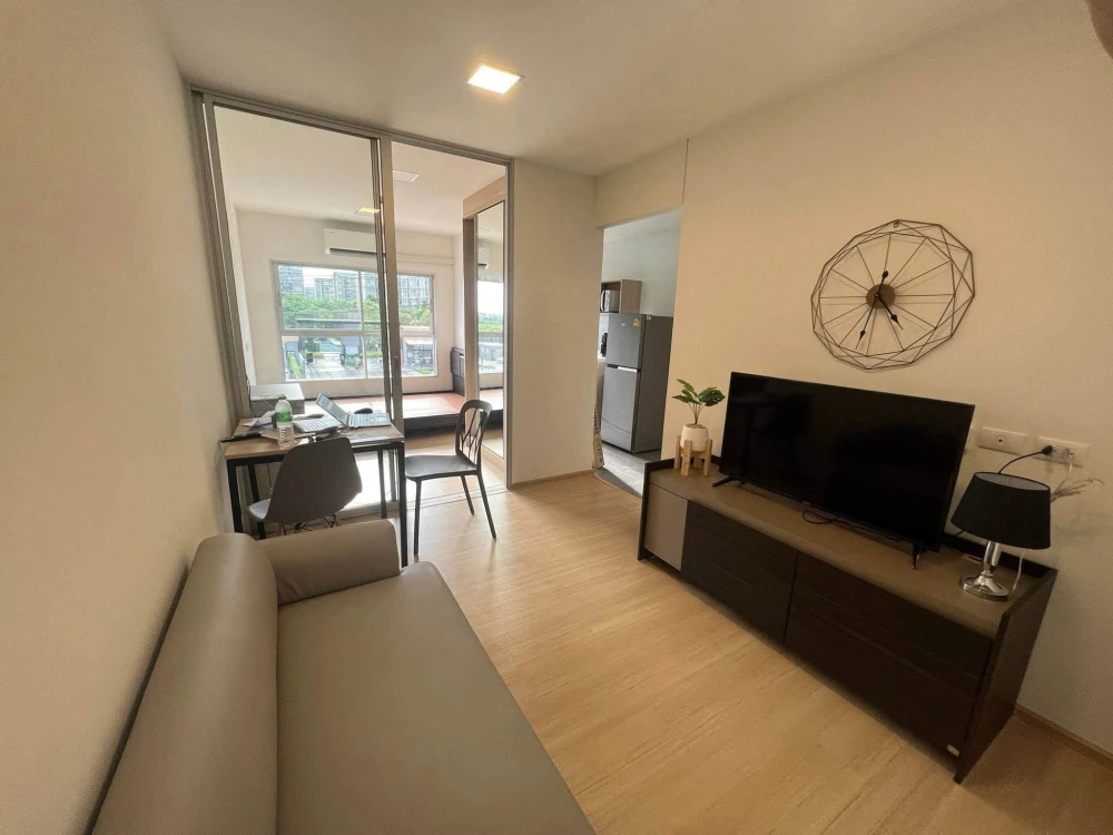 ให้เช่า Plum Condo Rangsit Fresh ห้องน่าอยู่ มาพร้อมเฟอร์นิเจอร์และเครื่องใช้ไฟฟ้าครบครัน หิ้วกระเป๋าเข้าอยู่ได้เลยจ้า