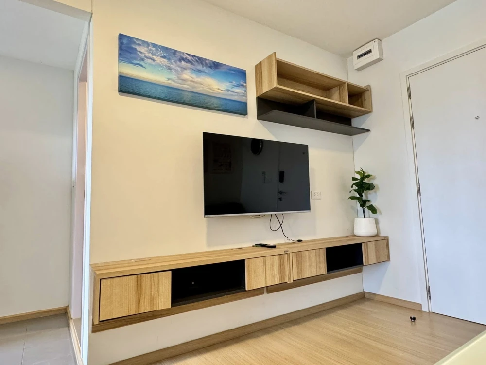 ให้เช่า Plum Condo Rangsit Fresh ห้องน่าอยู่ มาพร้อมเฟอร์และเครื่องใช้ไฟฟ้าครบครัน หิ้วกระเป๋าเข้าอยู่ได้เลยจ้า