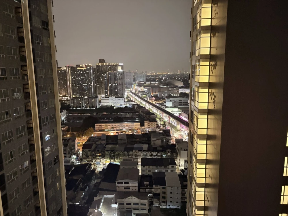 ให้เช่า prodigy เพชรเกษม 62 ชั้น 25 สูงมากๆ วิวสระว่ายน้ำ ถือกระเป๋าเข้าอยู่ได้เลยค่ะ