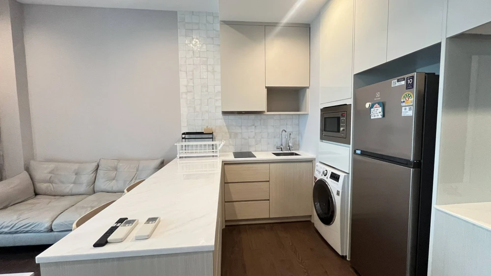 ให้เช่า Q Asoke ห้องพร้อมอยู่ เฟอร์พร้อม ชั้นสูง จองเลย