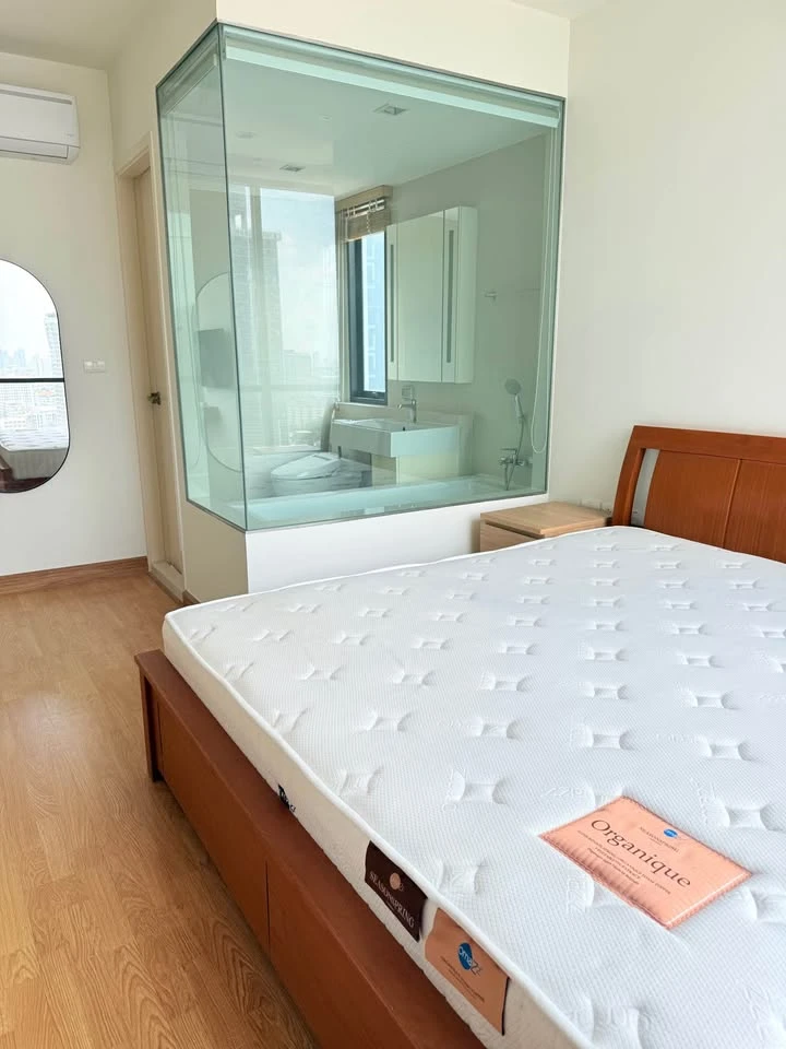 ให้เช่า Q House สุขุมวิท 79 แบบ 2 ห้องนอน 2 ห้องน้ำ (มีอ่างอาบน้ำ) ห้องอยู่ชั้นสูงสุดๆ วิวไม่มีตึกบัง รีบจองเลย