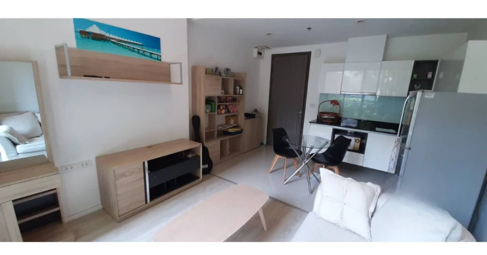 ให้เช่า Quinn Ratchada 17  ชั้น 5 วิวสระ + ต้นไม้เขียวรอบห้อง บรรยากาศสงบ เป็นส่วนตัว ให้ความรู้สึกเหมือนอยู่รีสอร์ทกลางเมือง