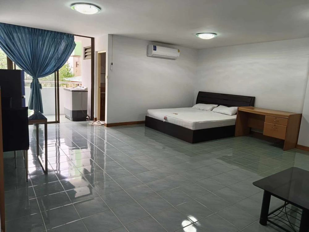 ให้เช่า Ratchada City Condo ห้องมุมให้ความเป็นส่วนตัว พื้นที่ใช้สอยเยอะ มาพร้อมสิ่งอำนวยความสะดวกครบครัน ห้ามพลาด