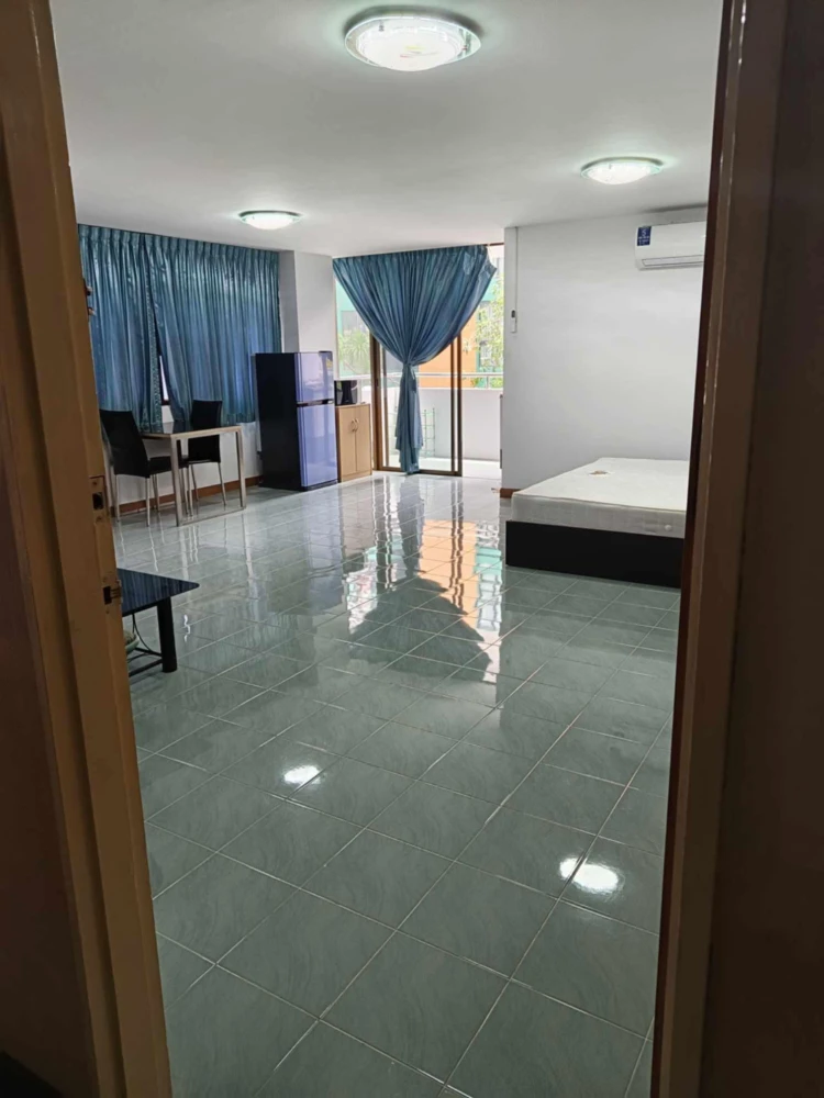 ให้เช่า Ratchada City Condo ห้องมุมให้ความเป็นส่วนตัว พื้นที่ใช้สอยเยอะ มาพร้อมสิ่งอำนวยความสะดวกครบครัน ห้ามพลาด