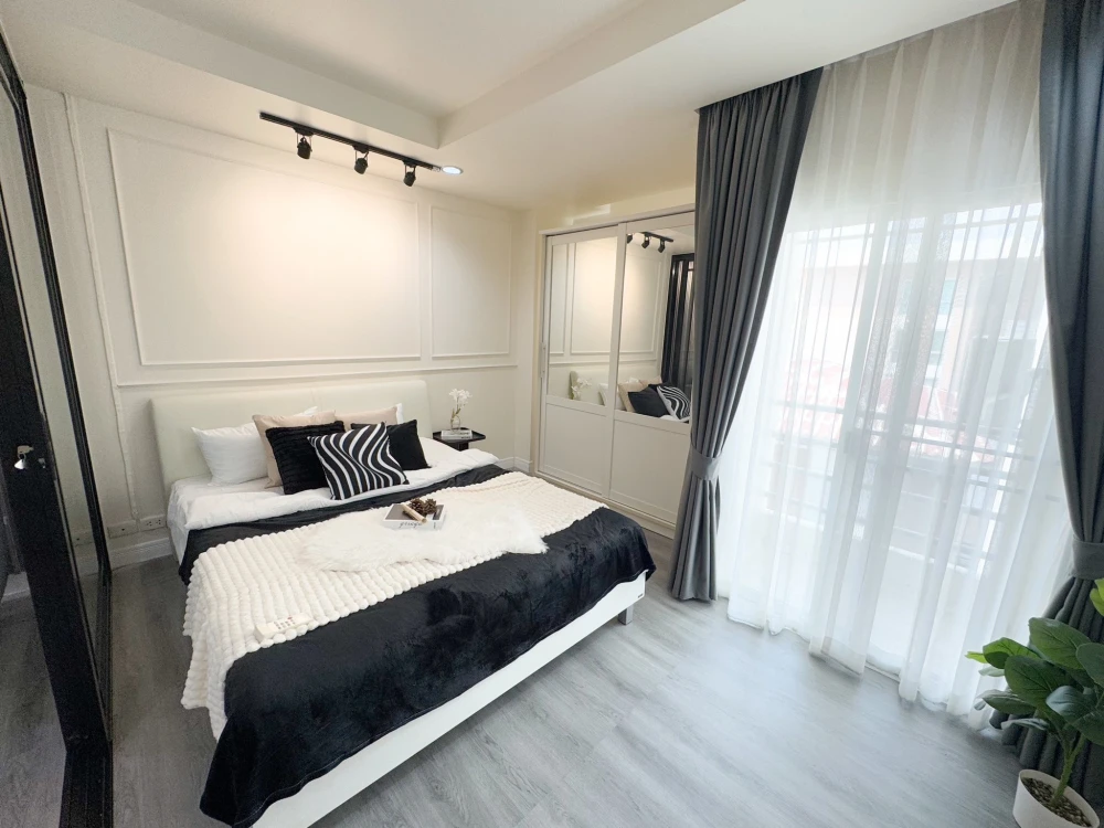 ให้เช่า Ratchada Prestige ลาดพร้าว 48 ตึก C ชั้น 7 วิวสระว่ายน้ำ ห้องแต่งครบ ฟรีเฟอร์นิเจอร์ พร้อมหิ้วกระเป๋าเข้าอยู่