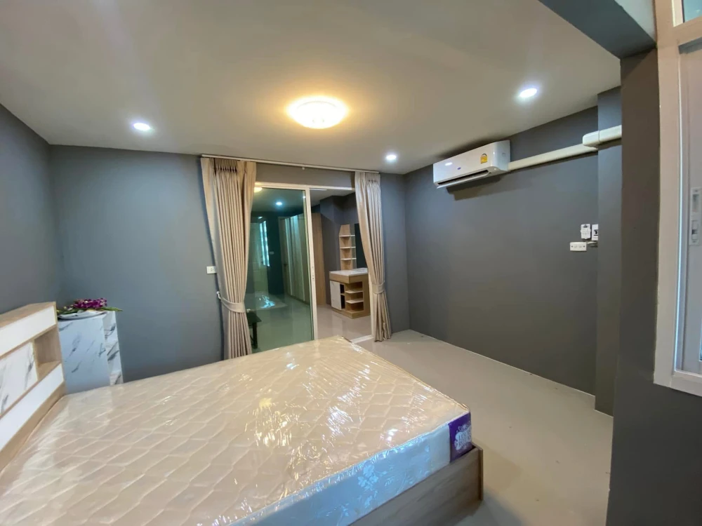 ให้เช่า Ratchada Prestige Ladprao ห้องน่าอยู่ ชั้น 4 เฟอร์นิเจอร์ครบครัน หิ้วกระเป๋าเข้าอยู่ได้เลยจ้า