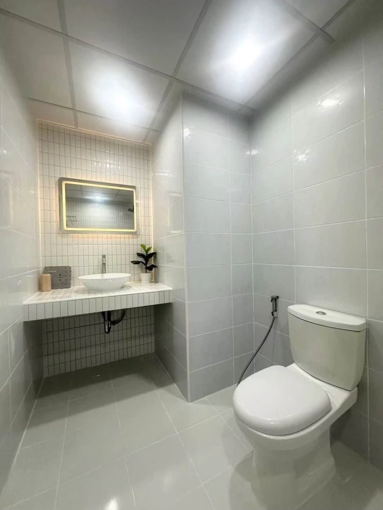 ให้เช่า RATCHADA PRESTIGE LADPRAO 48 ชั้น 2 อาคาร A วิวไพรเวท วิวไม่บัง รับลมสบาย ตกแต่งสวยมาก ต้องจอง