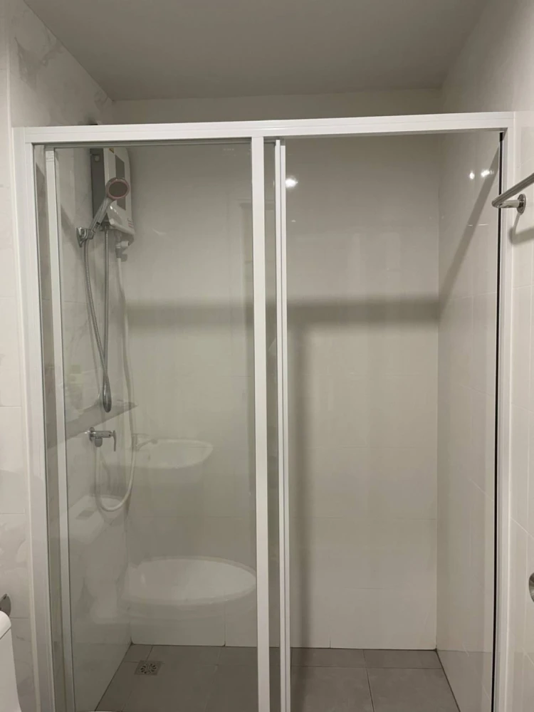 ให้เช่า REACH Phahonlyothin 52  ห้องพร้อมอยู่ เฟอร์พร้อม ราคาสบายกระเป๋า จองเลย