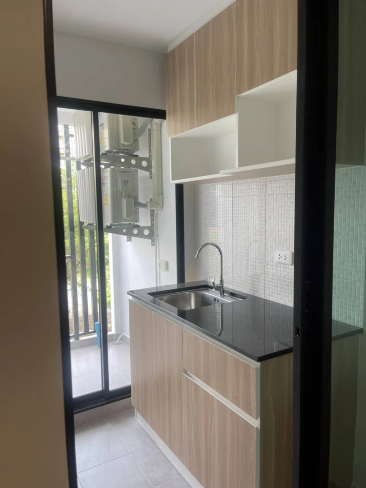 ให้เช่า REACH Phahonlyothin 52  ห้องพร้อมอยู่ เฟอร์พร้อม ราคาสบายกระเป๋า จองเลย