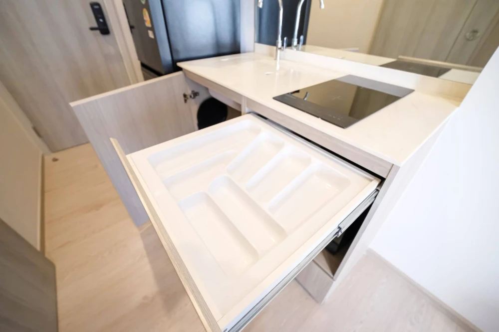 ให้เช่า Reference Sathorn - Wongwianyai ห้องน่าอยู่ ชั้นสูง ลมดี เฟอร์พร้อม จองเลย