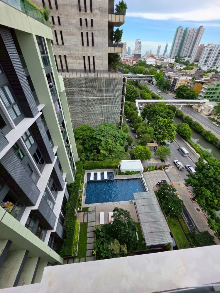 ให้เช่า Regal Condo ห้องพร้อมอยู่ ชั้นสูง เฟอร์นิเจอร์ครบ + เครื่องใช้ไฟฟ้า จองเลย+++