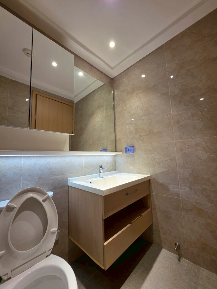ให้เช่า Regal Condo ห้องพร้อมอยู่ ชั้นสูง เฟอร์นิเจอร์ครบ + เครื่องใช้ไฟฟ้า จองเลย+++