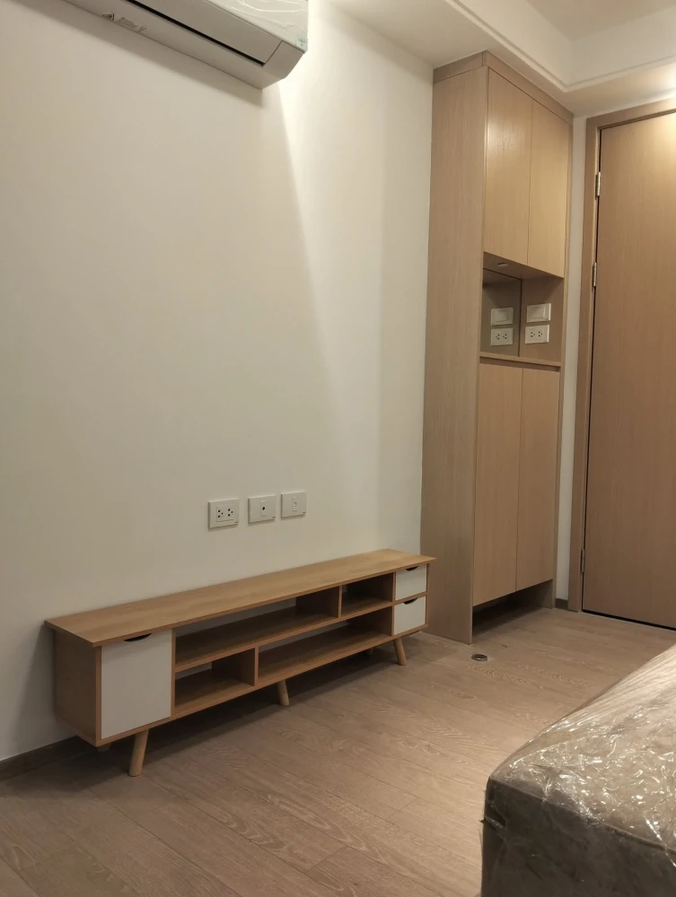 ให้เช่า Regal condo ห้องพร้อมอยู่ เฟอร์พร้อม หิ้วกระเป๋ามาได้เลย++