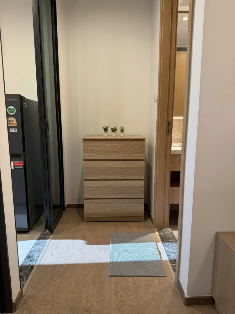 ให้เช่า Regal Srinakarin 40 ห้องพร้อมอยู่ เฟอร์ เครื่องช้ไฟฟฟ้าครบ มาแต่ตัวเข้าอยู่ได้เลย อย่าพลาดเด็ดขาด