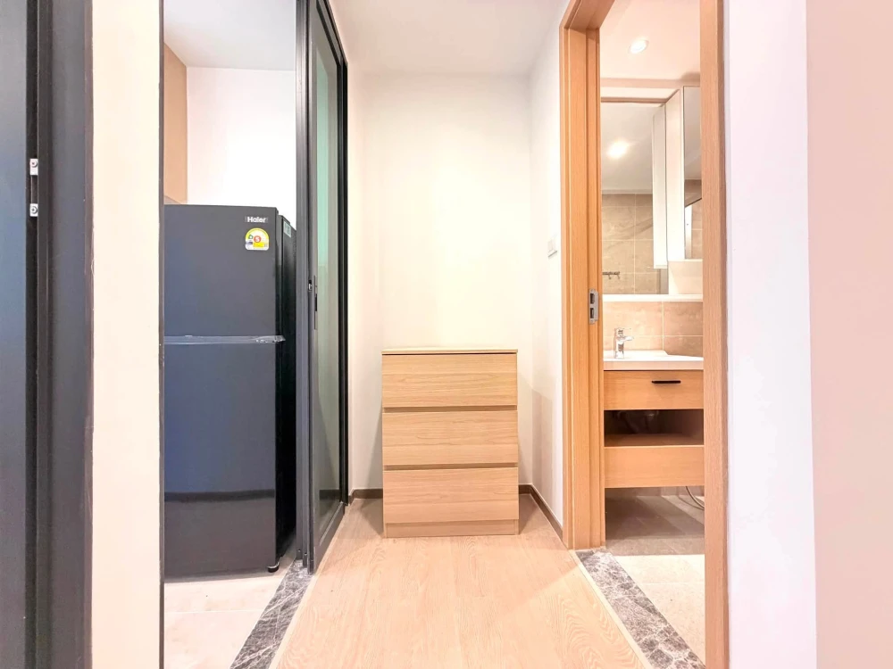 ให้เช่า Regal Srinakarin 40 แบบ 1 Bedroom ครัวปิด แยกสัดส่วนชัดเจน เฟอร์นิเจอร์และเครื่องใช้ไฟฟ้าครบ พร้อมเข้าอยู่