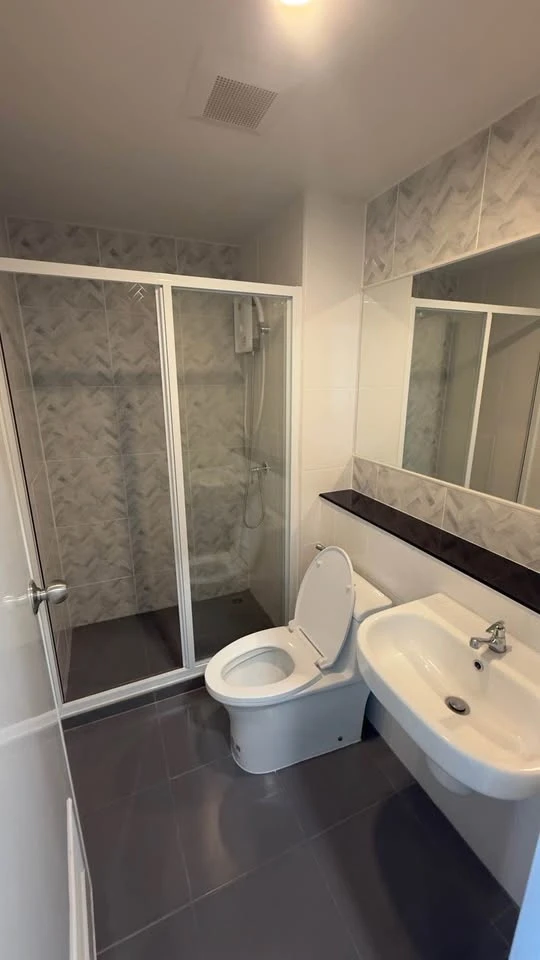 ให้เช่า Regent home บางนา ห้องพักสไตล์โรงแรมไม่พลุกพล่าน สะดวกสบาย สวย อบอุ่น แต่งสไตล์มินิมอล ใช้เฟอร์คุณภาพเยี่ยม รีบจองเลย