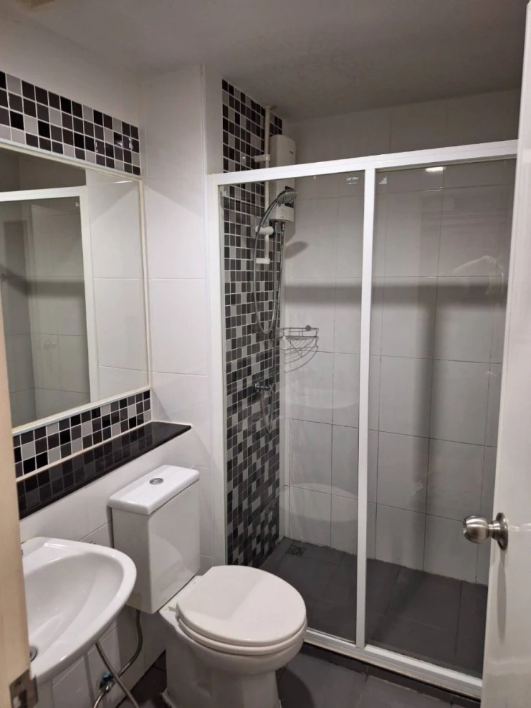 ให้เช่า Regent Home 18 แจ้งวัฒนะ-หลักสี่ ตึก E ชั้น 8 พร้อมเฟอร์นิเจอร์ไม้สักอย่างดี รีบคว้าไว้เลย