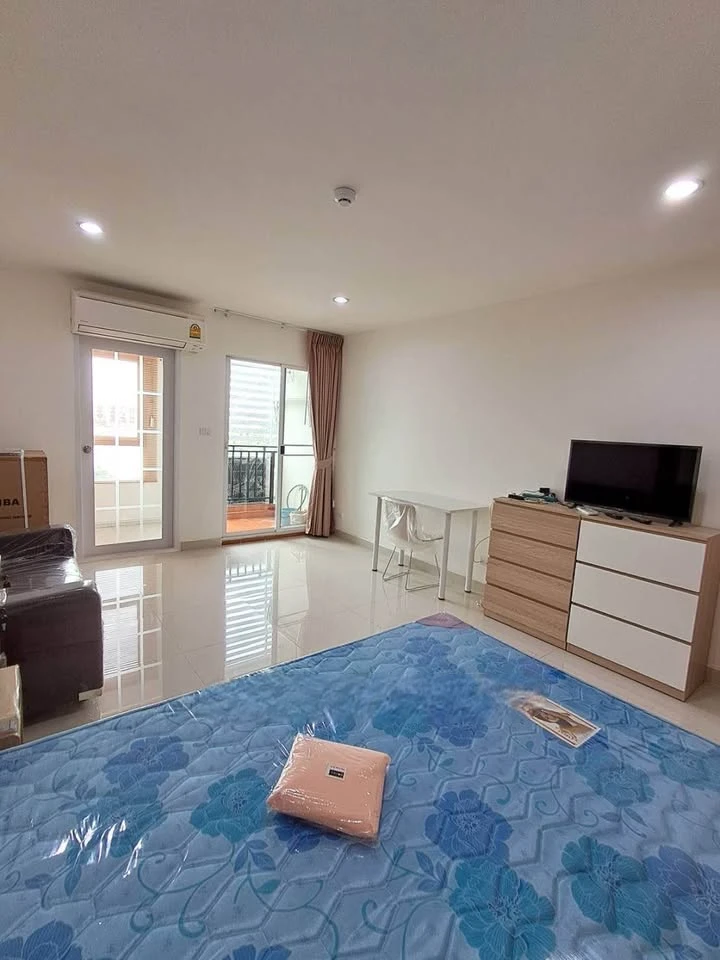 ให้เช่า Regent Home 19 ชั้น 7 ห้องมุม มีความเป็นส่วนตัวสุดๆ เฟอร์นิเจอร์ และ เครื่องใช้ไฟฟ้า ครบ ต้องจอง