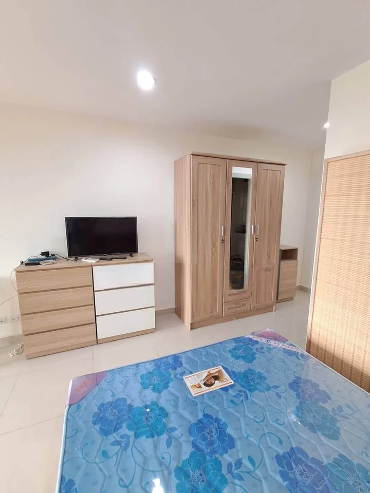 ให้เช่า Regent Home 19 ชั้น 7 ห้องมุม มีความเป็นส่วนตัวสุดๆ เฟอร์นิเจอร์ และ เครื่องใช้ไฟฟ้า ครบ ต้องจอง