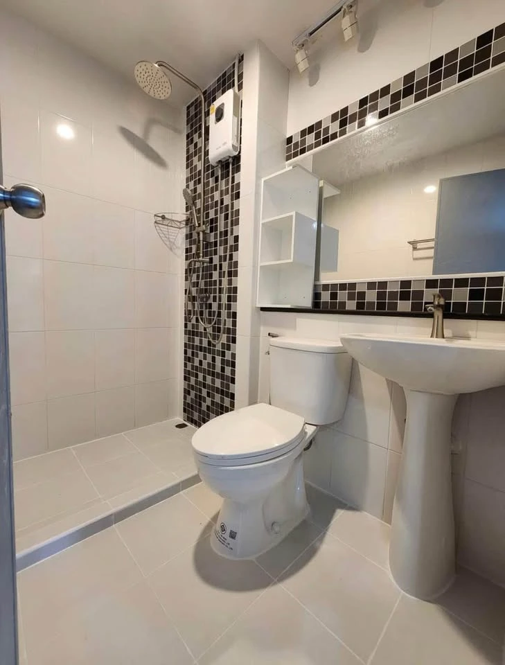 ให้เช่า Regent Home 22 ห้องกว่างใหญ่มาก 63 ตร.ม. พร้อมระเบียง บรรยากาศอบอุ่นเหมือนอยู่บ้าน จองด่วน