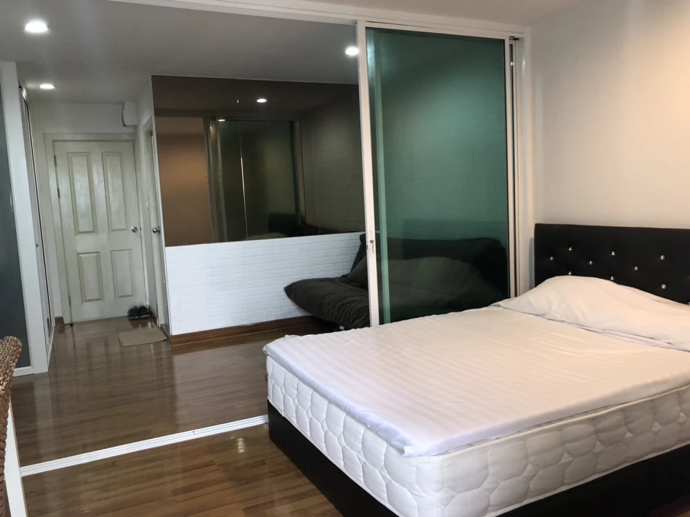 ให้เช่า Regent Home 25 Tiwanon ห้องพร้อมอยู่ เฟอร์พร้อม ราคาสบายกระเป๋า รีบจองเลยก่อนพลาด