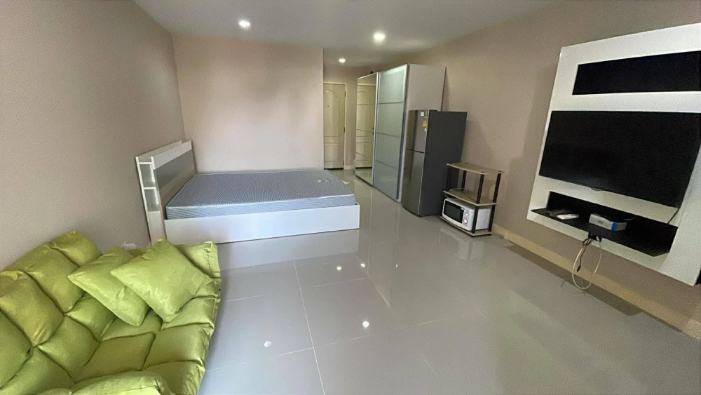 ให้เช่า Regent Home 5 รัชดา 19 เฟอร์นิเจอร์และเครื่องใช้ไฟฟ้า หิ้วกระเป๋าเข้าอยู่ได้เลย