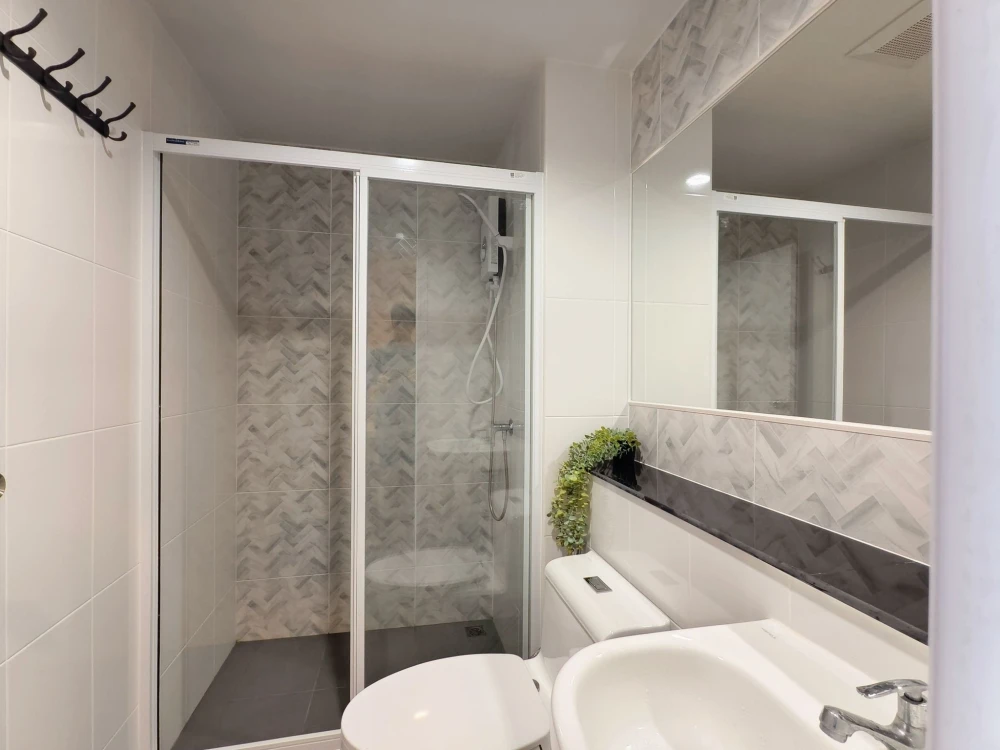 ให้เช่า Regent Home Bangna ตกแต่งบิวท์อินสวยมาก วิวสระว่ายน้ำ บรรยากาศสุดชิล ห้ามพลาด