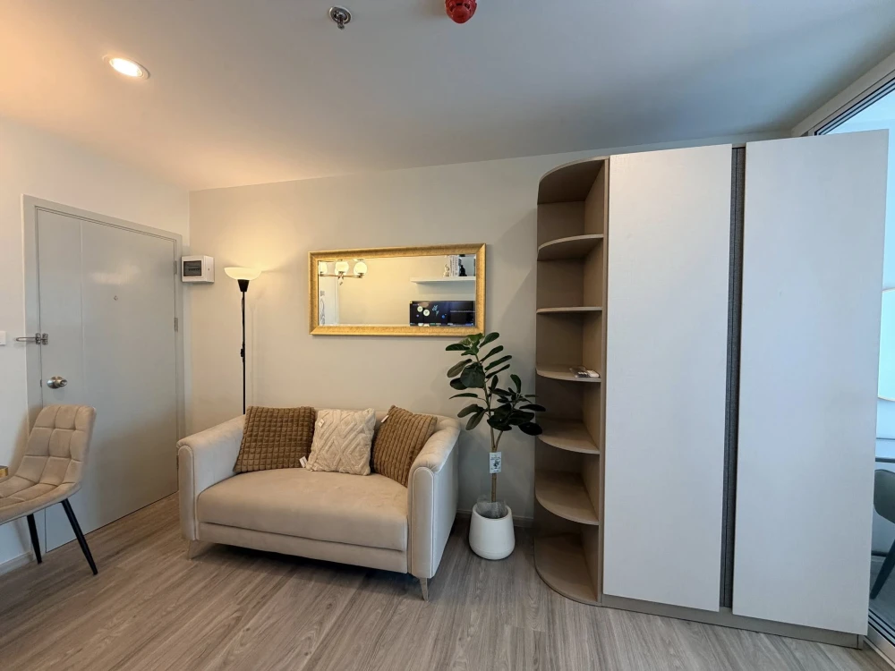 ให้เช่า REGENT HOME BANGNA ตกแต่ง Modern Classic เรียบหรู น่าอยู่ เฟอร์ เครื่องใช้ไฟฟฟ้าครบ หิ้วกระเป๋าเข้าอยู่ได้เลย