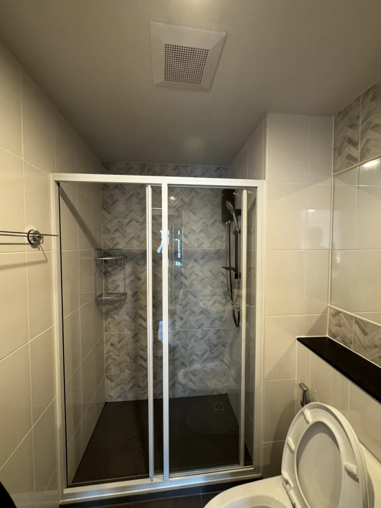 ให้เช่า Regent Home Bangna ตึก D ห้องมุม มีความเป็นส่วนตัว Built-in อย่างดี มาจองได้แล้ววันนี้ อย่ารอช้า