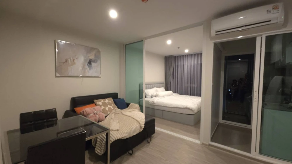 ให้เช่า Regent Home Bangna มีความเป็นส่วนตัวสูงเนื่องจากมีผนังติดกับห้องข้างเคียงเพียงฝั่งเดียว พร้อมเข้าพักได้ทันที