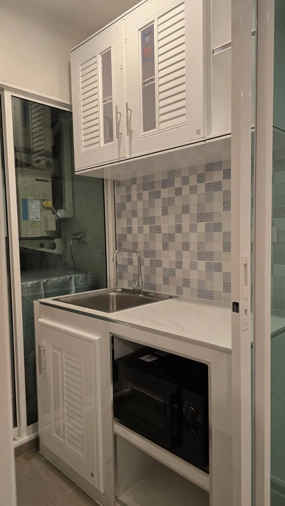 ให้เช่า Regent Home Bangna มีความเป็นส่วนตัวสูงเนื่องจากมีผนังติดกับห้องข้างเคียงเพียงฝั่งเดียว พร้อมเข้าพักได้ทันที