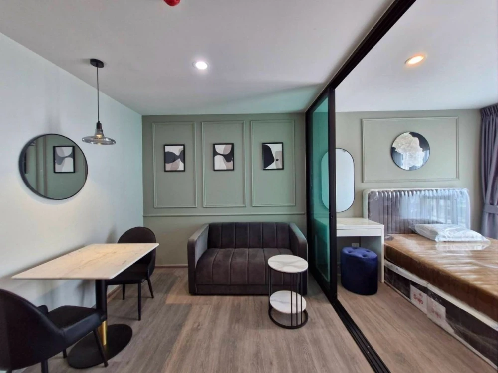 For rent: Regent Home Bangna, high floor unit, very livable, fully furnished. Book now!